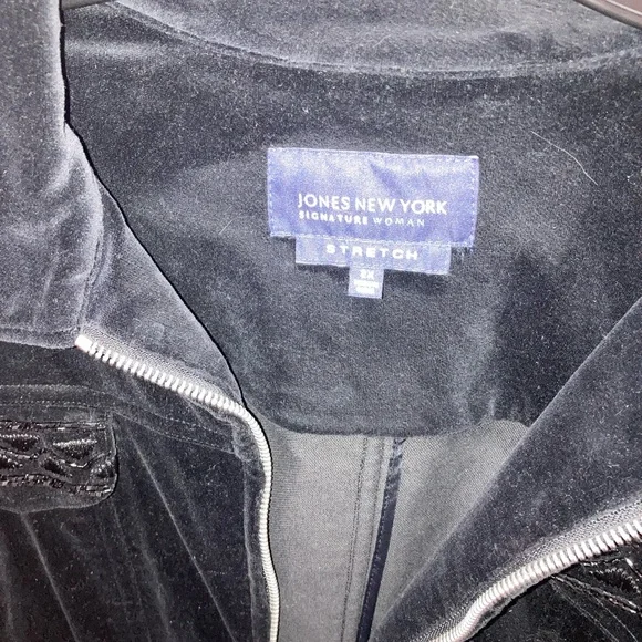 Jones New York Black Bomber Jacket with Quilted Accents - Picture 4 of 4